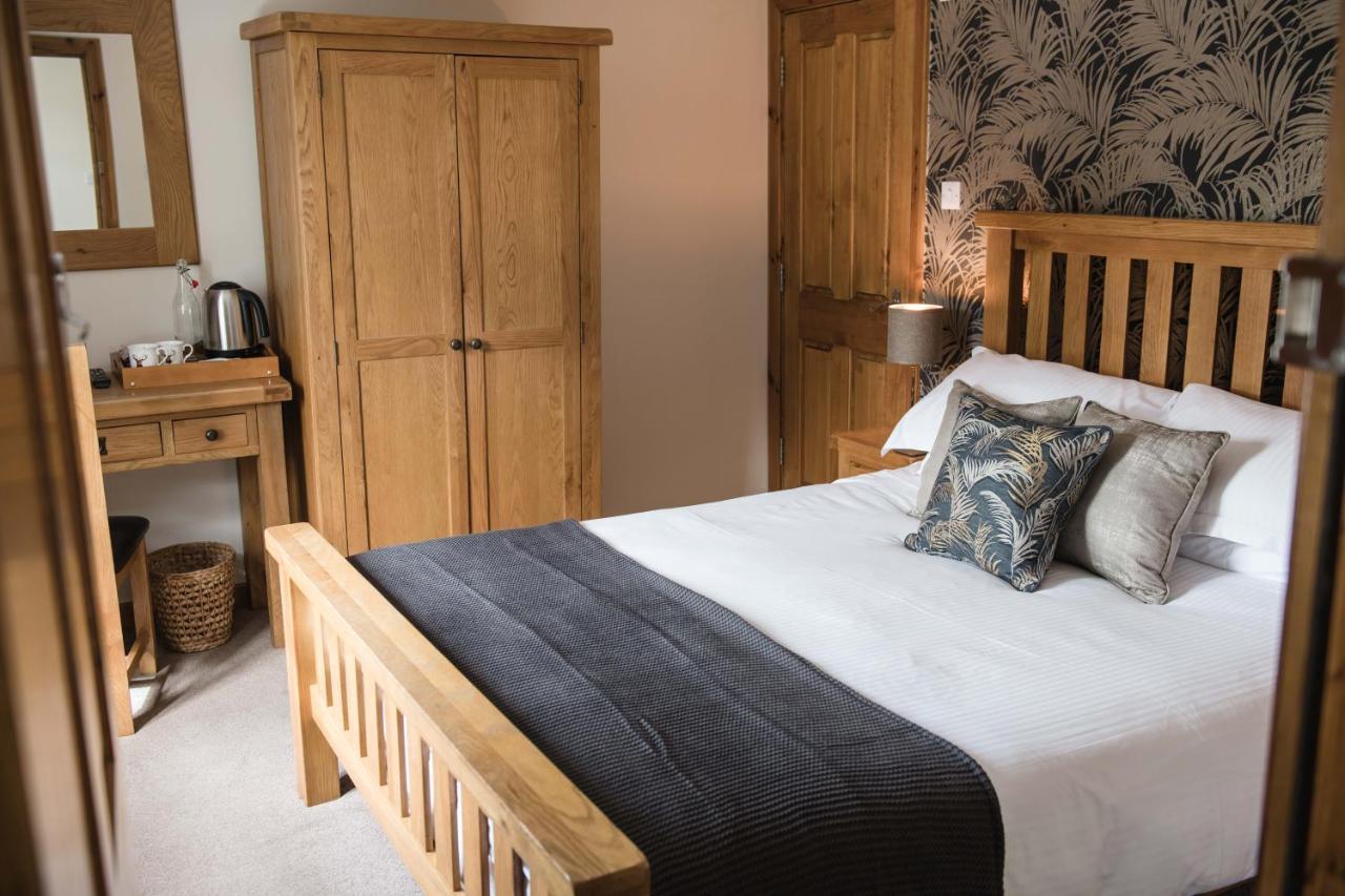 The Haughmond Hotel Uffington  ภายนอก รูปภาพ