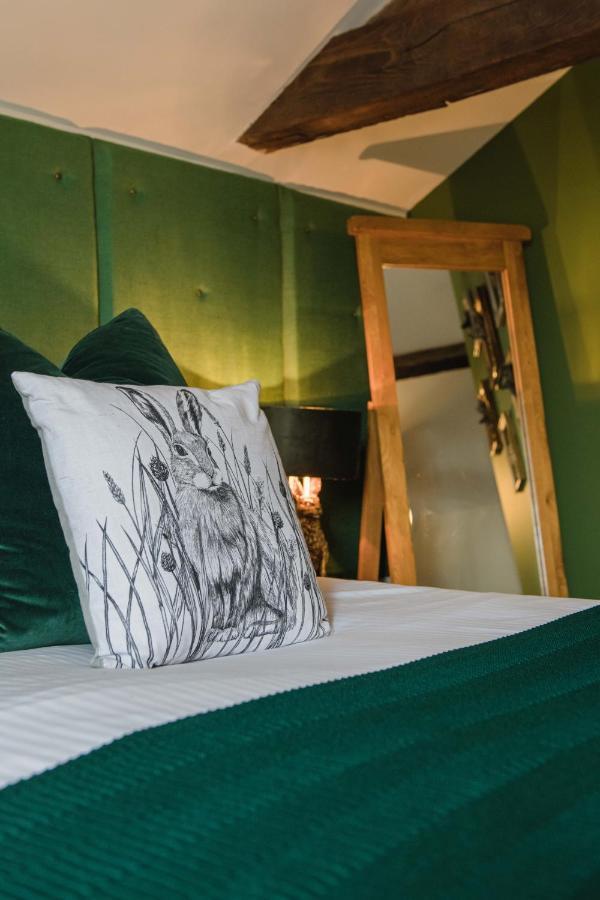 The Haughmond Hotel Uffington  ภายนอก รูปภาพ