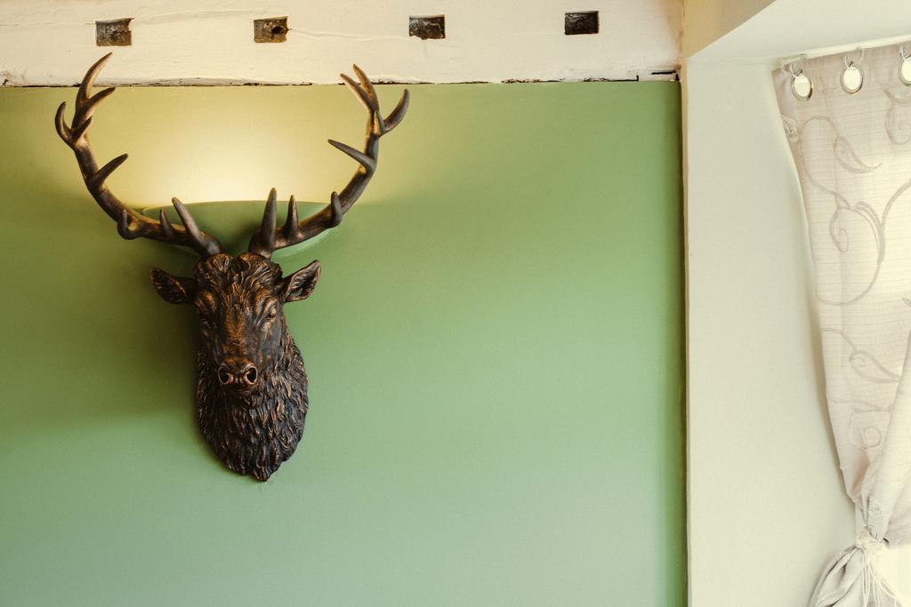 The Haughmond Hotel Uffington  ภายนอก รูปภาพ