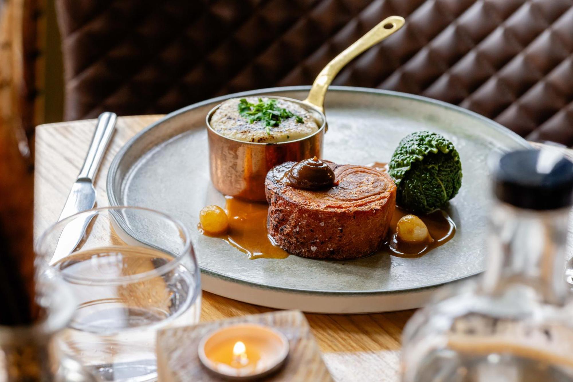 The Haughmond Hotel Uffington  ภายนอก รูปภาพ