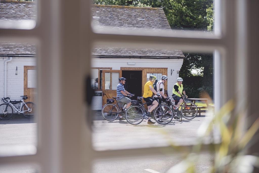 The Haughmond Hotel Uffington  ภายนอก รูปภาพ