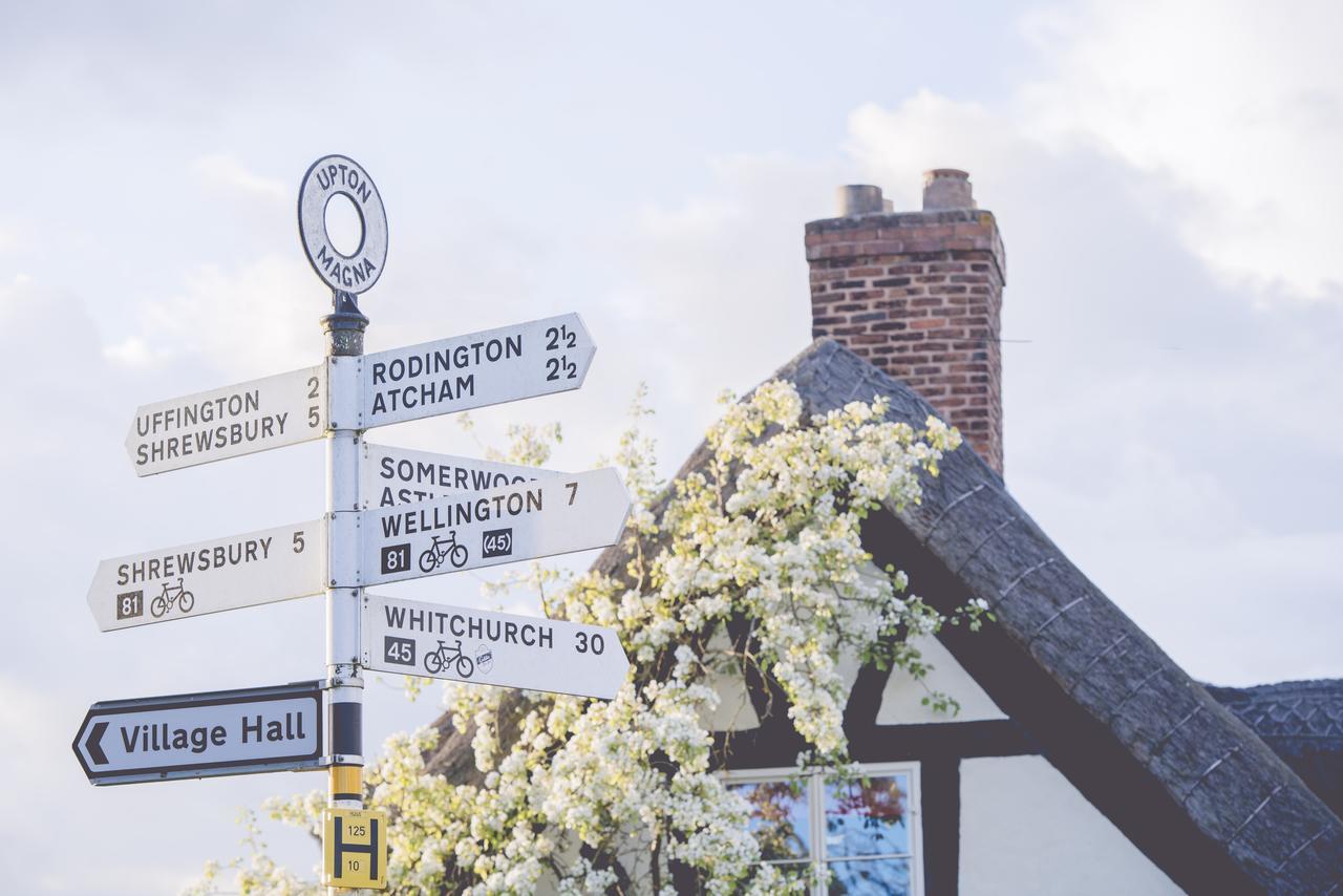 The Haughmond Hotel Uffington  ภายนอก รูปภาพ